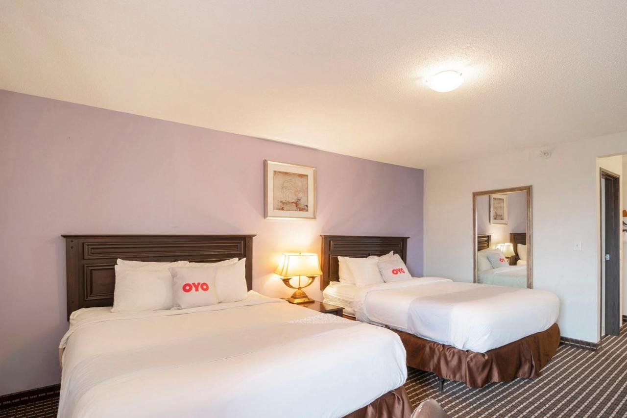 Oyo Townhouse Houston Airport North酒店 外观 照片