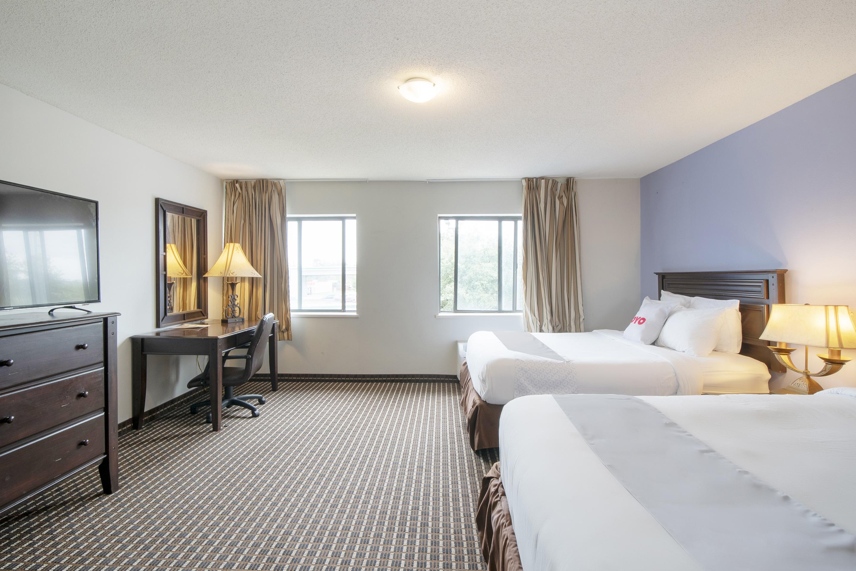 Oyo Townhouse Houston Airport North酒店 外观 照片