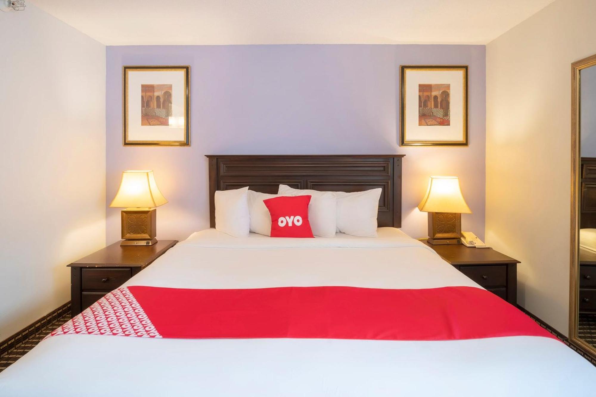 Oyo Townhouse Houston Airport North酒店 外观 照片