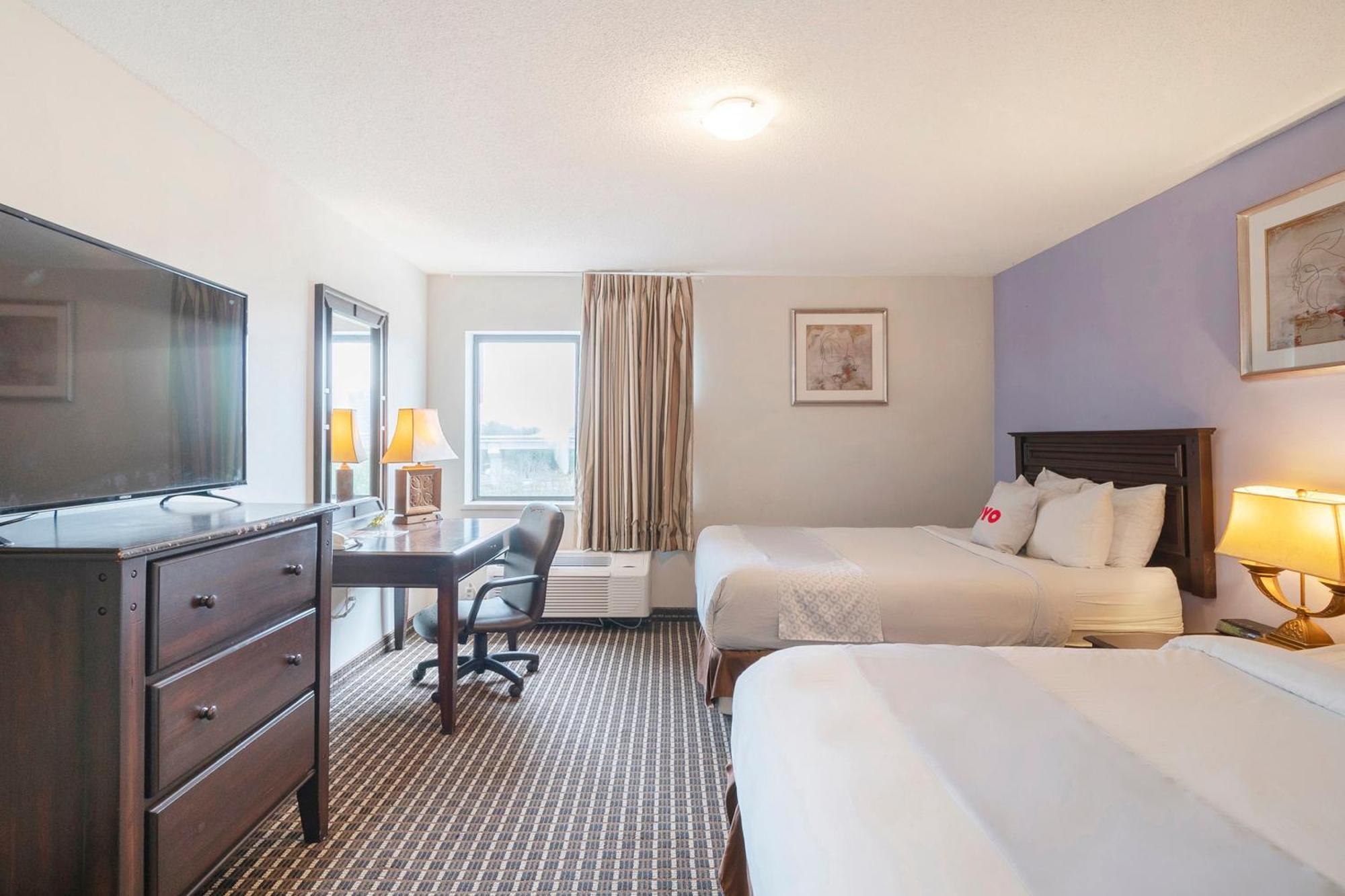 Oyo Townhouse Houston Airport North酒店 外观 照片