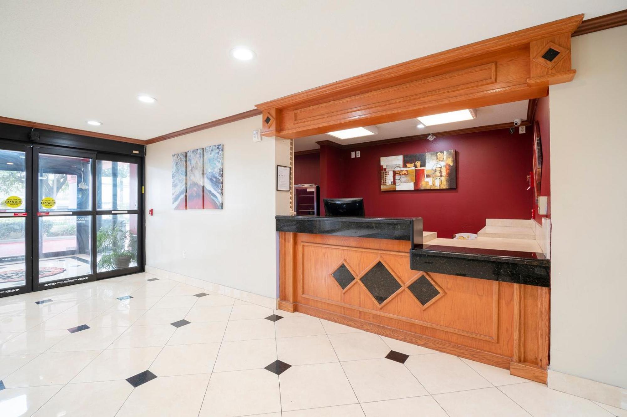 Oyo Townhouse Houston Airport North酒店 外观 照片